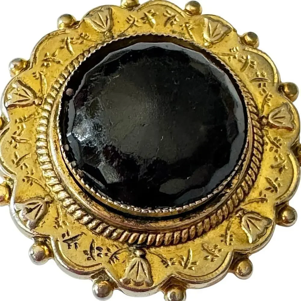 Freirich Victorian Revival 1.5” Brooch Black Cabachon Gold Filigree Dome VNTG
